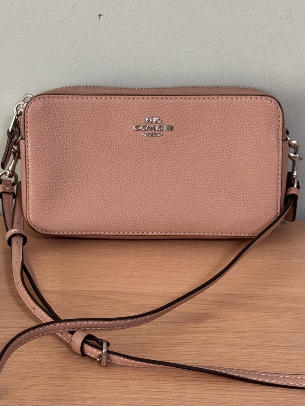Coach Kira Pebble Leather Crossbody Clutch Bag in Tan Color